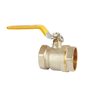 DN15 - DN100 الضغط PN25 Cw617n أو HPB59-3 صمام الكرة النحاسي