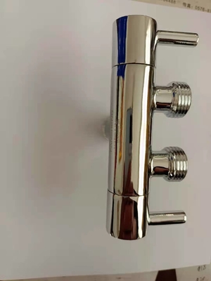 Antiwear 3 / 8inch صمام زاوية نحاسي لفوهة ماء المرحاض فترة حياة طويلة